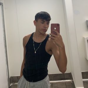 Meet your Posher, Carlos